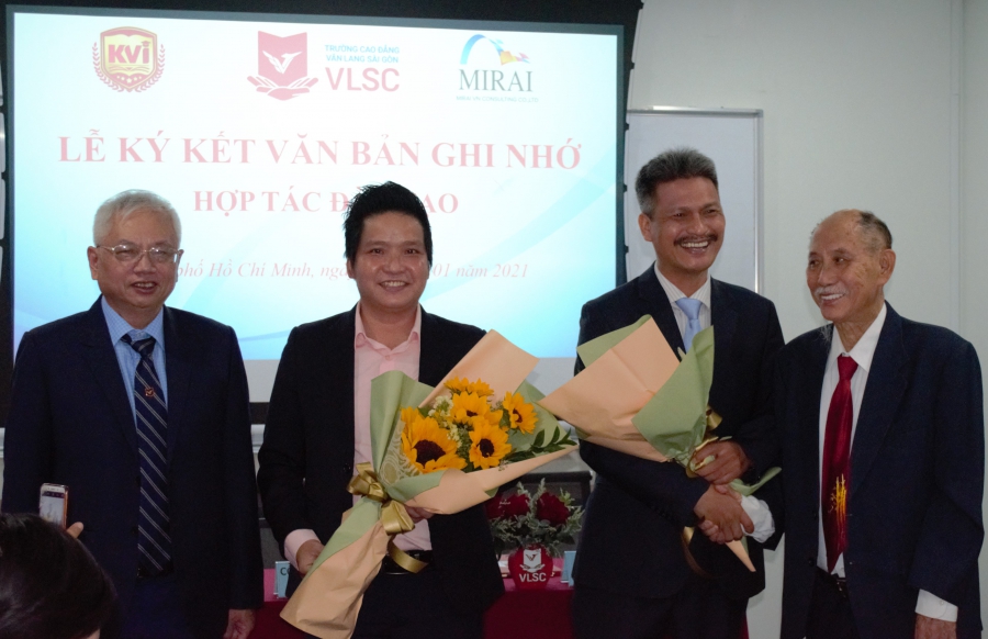 Trường Trung cấp Quốc tế Khôi Việt ký Văn bản ghi nhớ hợp tác với Trường Cao đẳng Văn Lang Sài Gòn