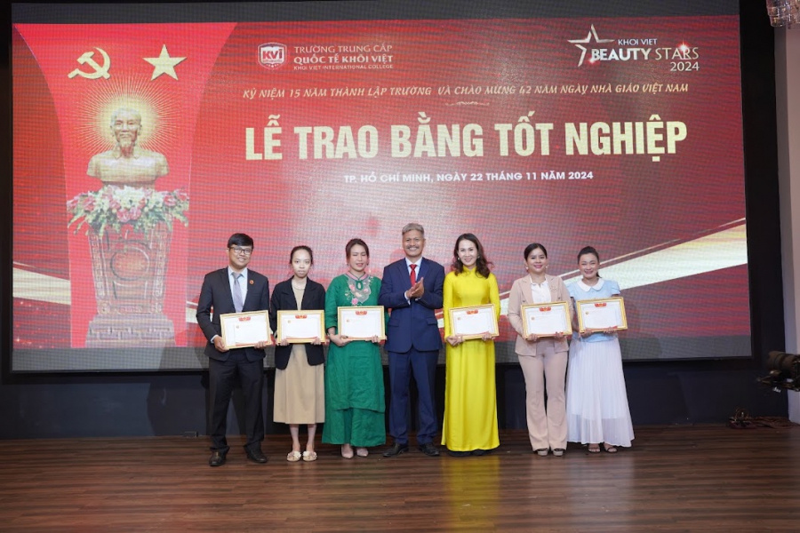 Lễ Khai giảng và trao bằng tốt nghiệp năm học 2024 - 2025