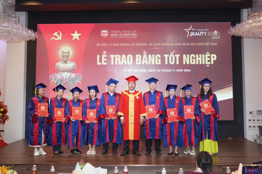 Lễ Khai giảng và trao bằng tốt nghiệp năm học 2024 - 2025