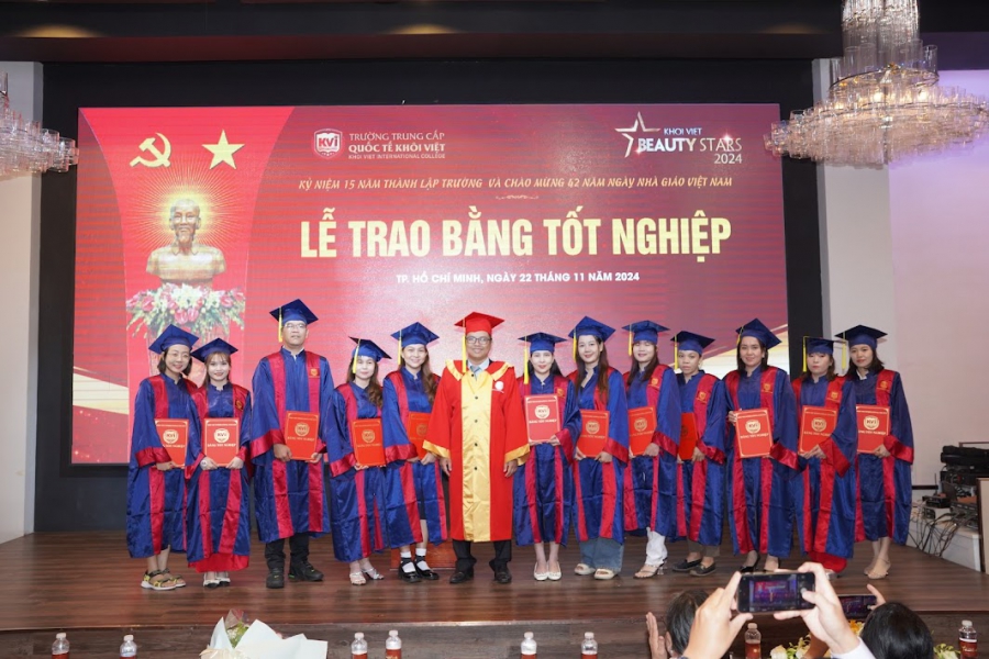 Lễ Khai giảng và trao bằng tốt nghiệp năm học 2024 - 2025