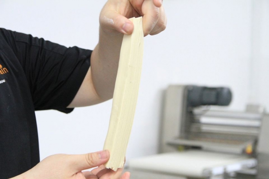 Kỹ thuật cán bột nhiều lớp